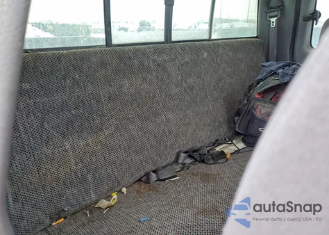 2000 Dodge Ram 2500 from USA, damaged, VIN 1B7KF23Z9YJ149350